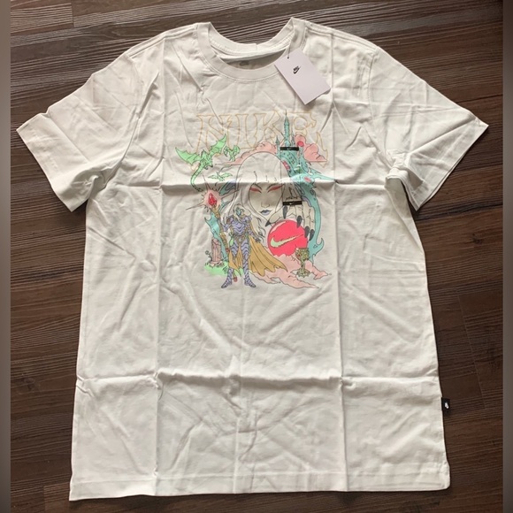 Nike Fantasy Graphic t shirt. Bold colorful graphics. NWT - Picture 1 of 3